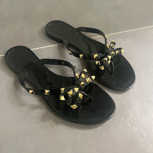 Red Dress Boutique Shoes - Black jelly Sandals with rock studs